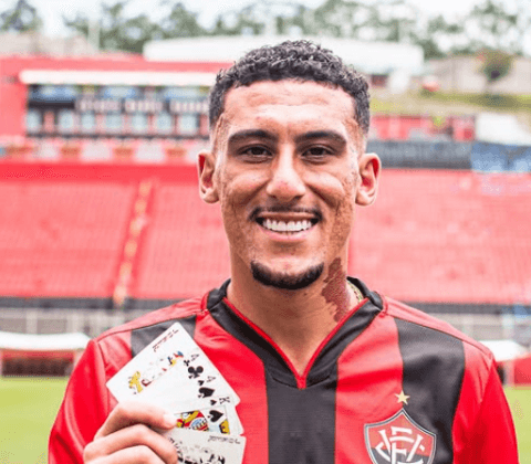 Imagem do post Vitória anuncia meio-campista; confira
