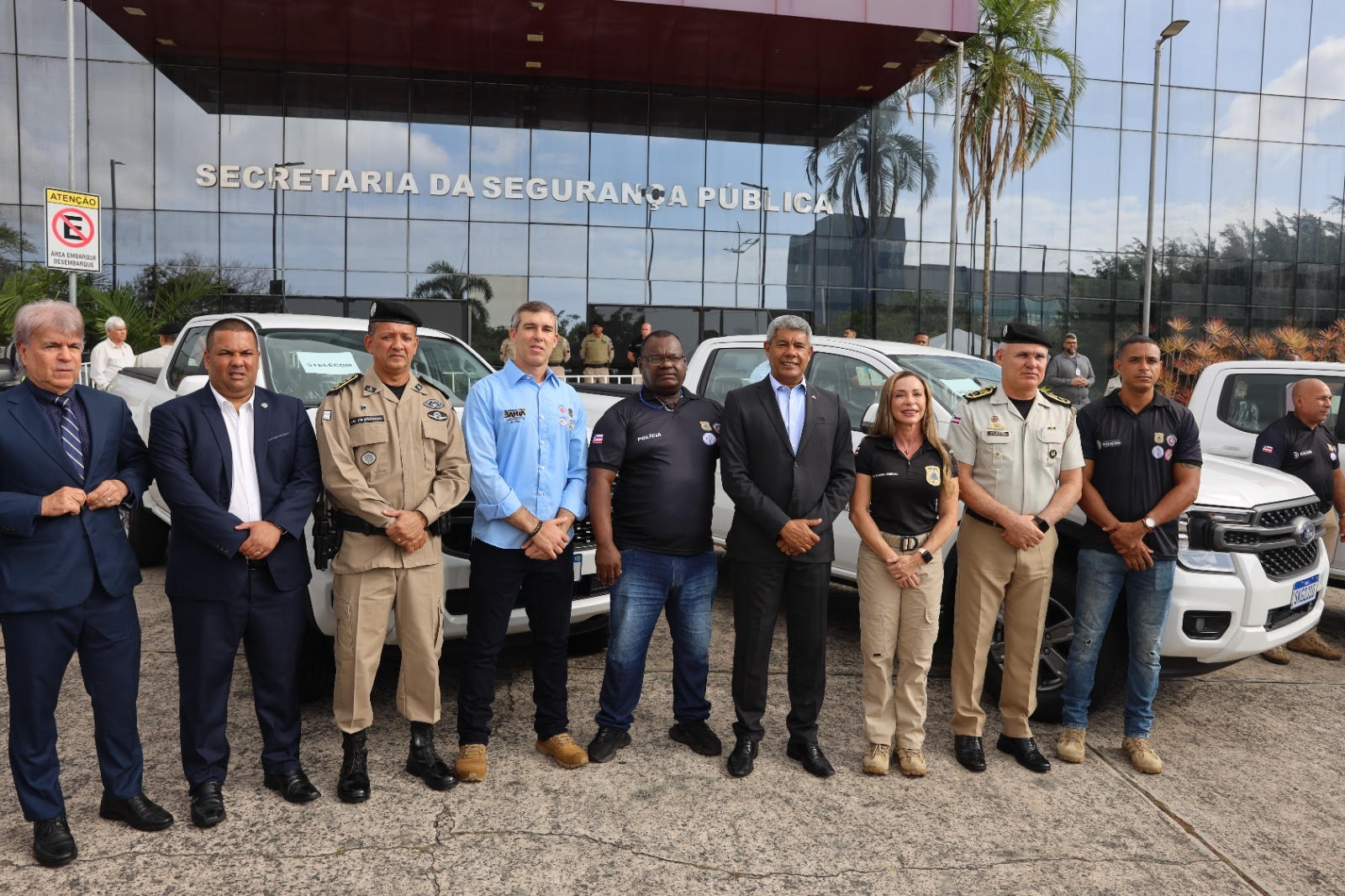 Governo da Bahia entrega novas viaturas como parte dos investimentos em Segurança Pública