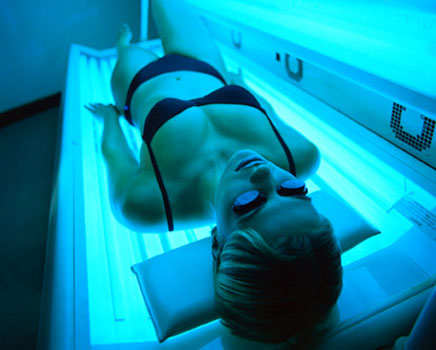 Saiba por que bronzeamento artificial é perigoso para saúde