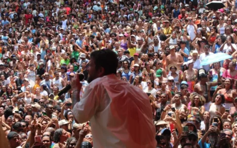 Imagem do post Saulo lota Parque da Cidade com show ‘surpresa’