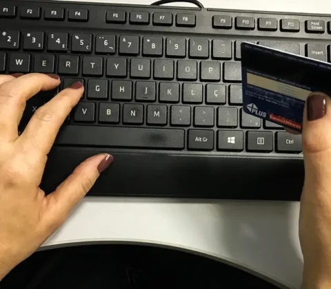 Imagem do post Dia das Mães: saiba como evitar golpe nas compras online