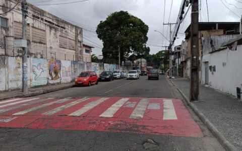 Imagem do post Homens armados com fuzis param ônibus e bloqueiam via em Castelo Branco