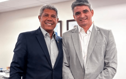 Imagem do post Ex-prefeito de Itajuípe assume cadeira na Alba; Jusmari retorna à Sedur