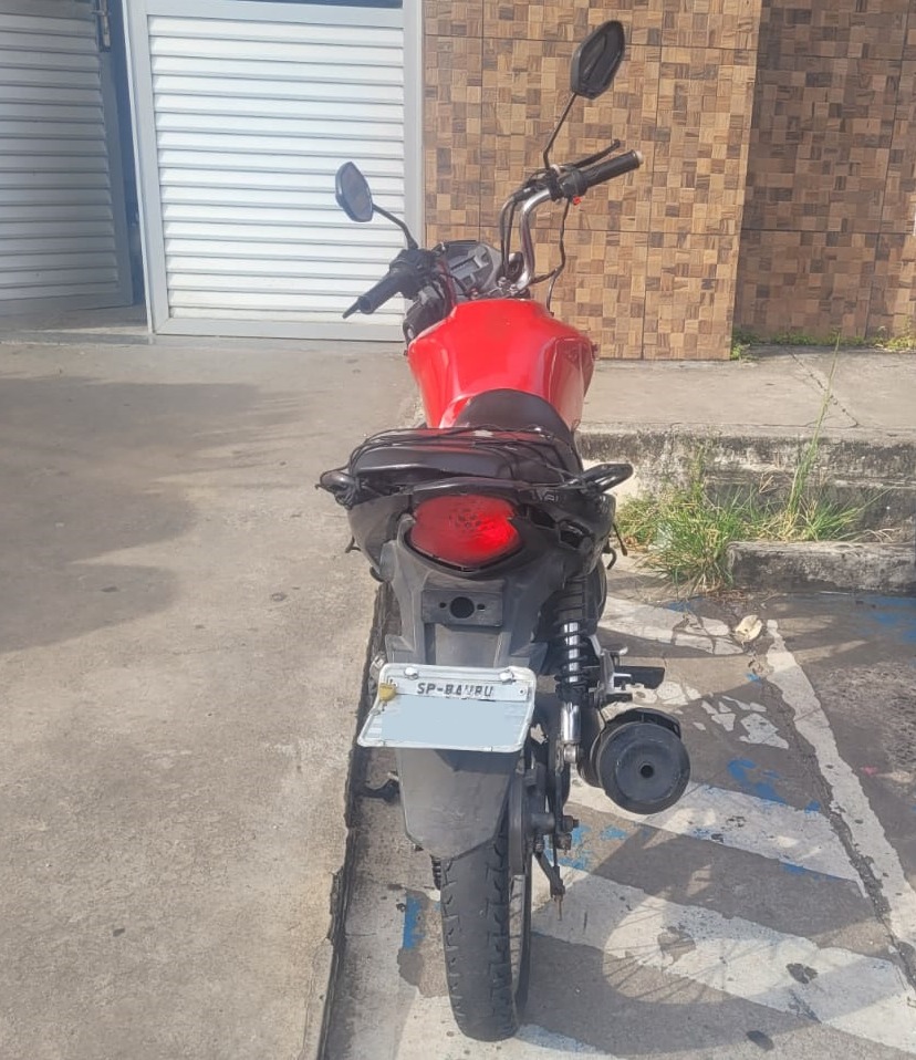 Motocicleta adulterada é apreendida na Avenida Sete, em Salvador
