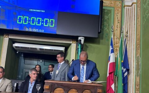 Imagem do post Carlos Muniz toma posse para seu 5º mandato na Câmara Municipal de Salvador