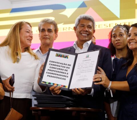 Imagem do post Governo do Estado anuncia a contratação de quase nove mil profissionais para a educação