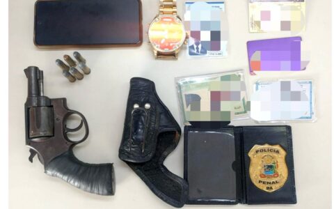 Imagem do post Homem com falso distintivo policial é preso pela PM