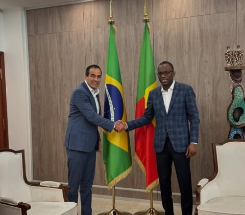 Imagem do post Bruno Reis discute revitalização da Casa do Benin em reunião com ministro de Relações Exteriores do país africano