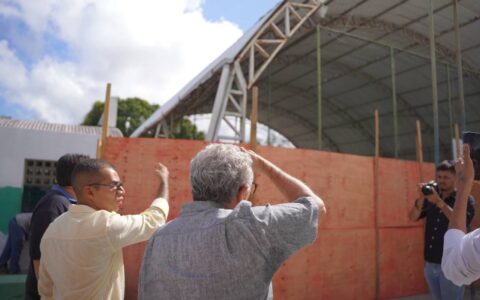 Imagem do post Caetano inspeciona escolas municipais com infraestrutura comprometida e anuncia reformas emergenciais