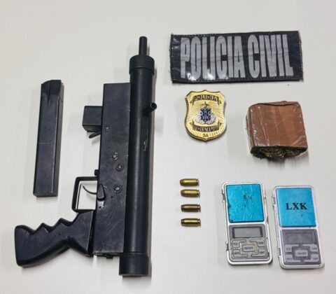 Imagem do post Submetralhadora e drogas são apreendidas em operação policial em Jaguaquara