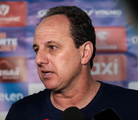 Imagem do post Ceni sugere que gramados nos estádios do interior baiano poderiam ser sintéticos