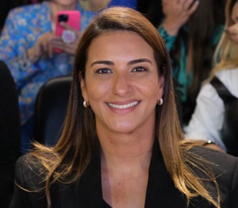 Imagem do post Roberta Roma assina pedido de impeachment de Lula