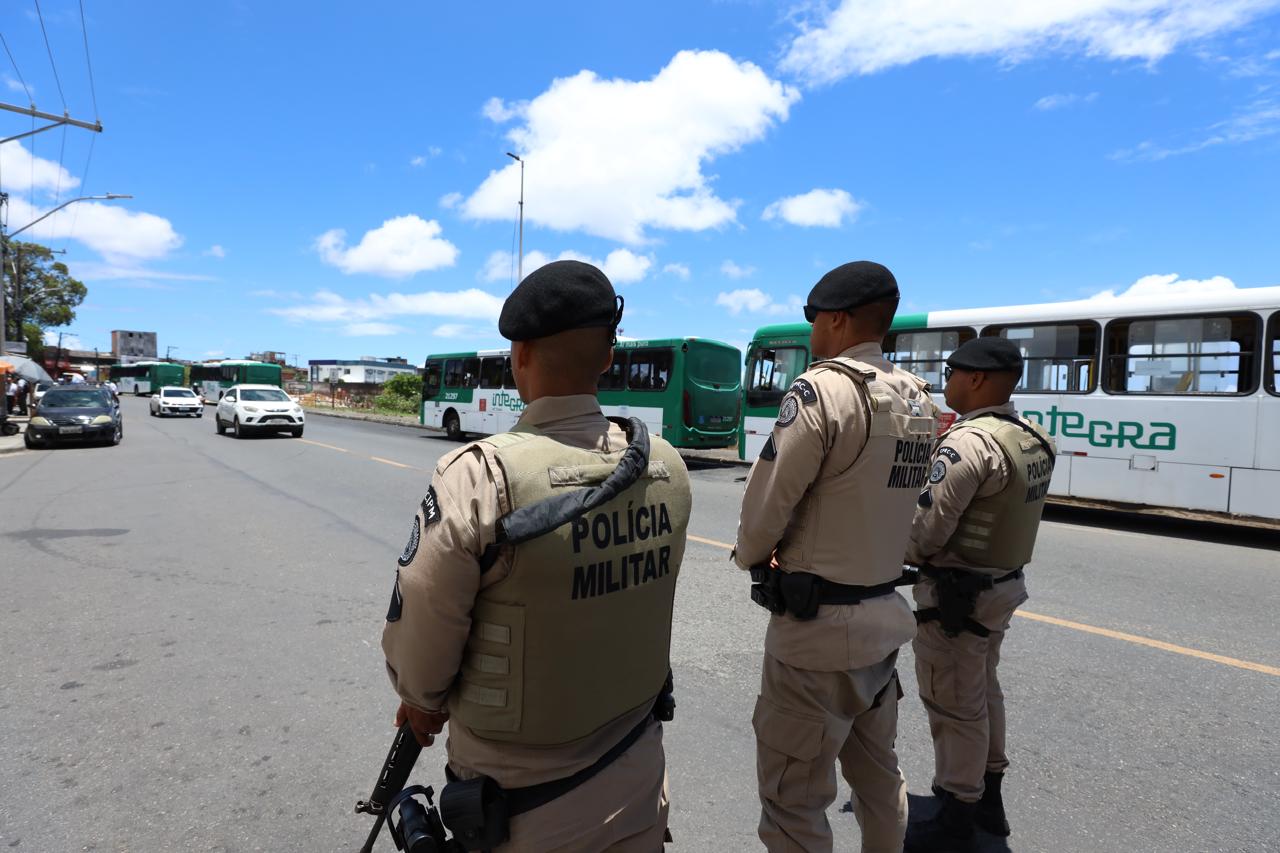Polícia age para garantir serviços essenciais em Sussuarana