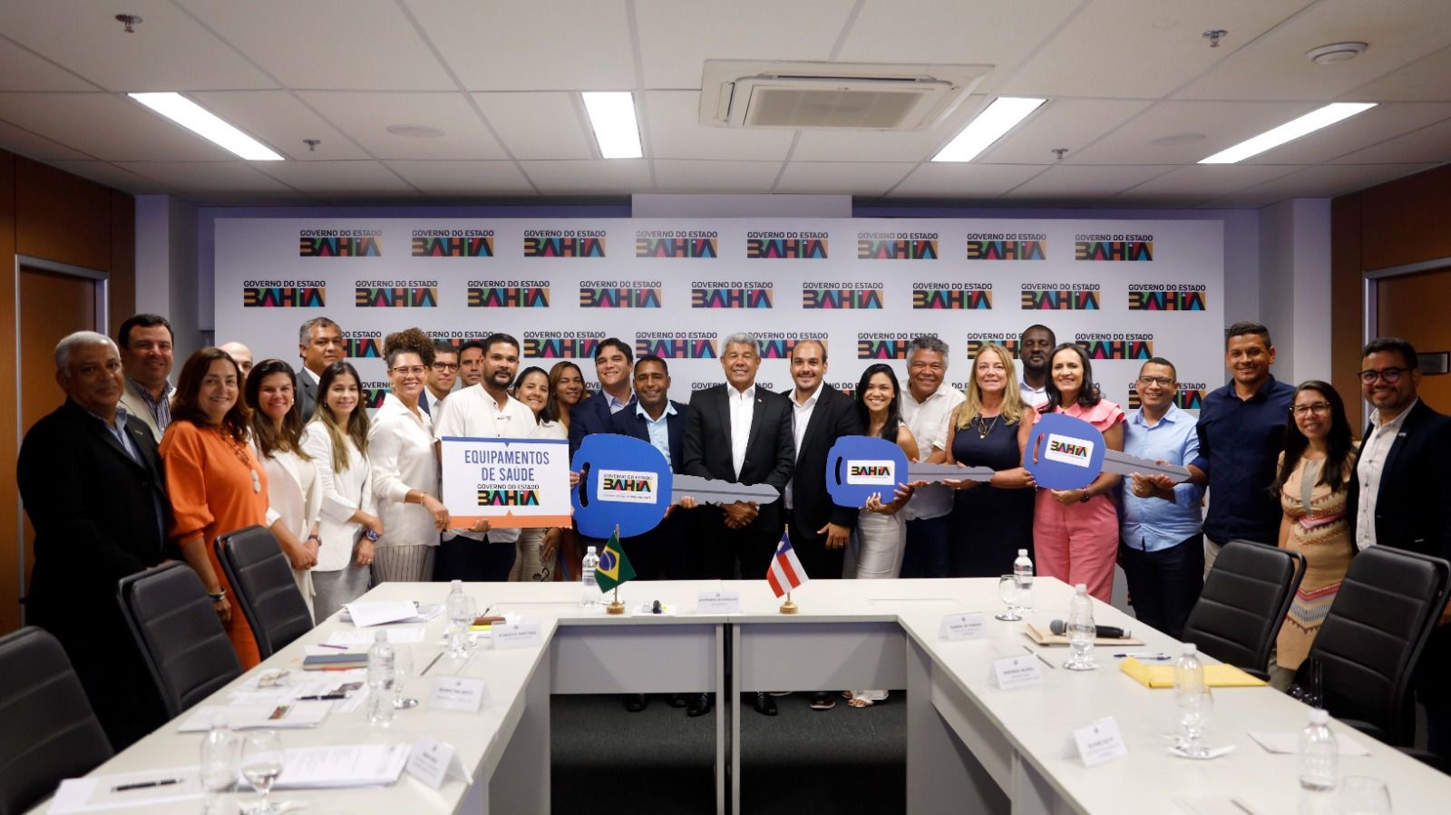 Jerônimo Rodrigues atende demandas de prefeitos baianos