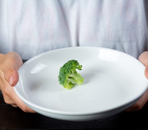 Imagem do post Entenda os riscos das dietas radicais para compensar excessos na alimentação