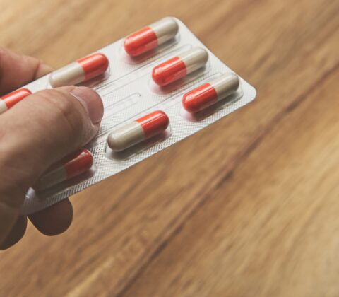 Imagem do post Conheça a maneira correta de guardar e descartar medicamentos