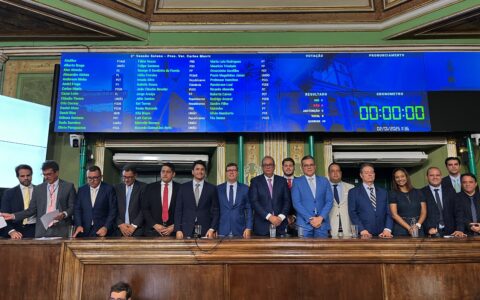 Imagem do post Carlos Muniz é reconduzido à presidência da Câmara de Salvador; veja como ficou Mesa Diretora