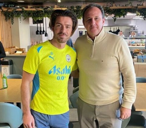 Imagem do post Rogério Ceni aproveita férias em Manchester e acompanha treinamentos do Manchester City