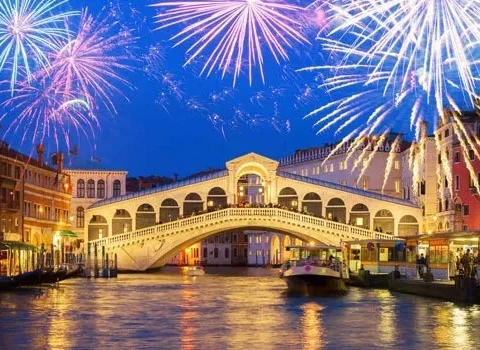 Imagem do post Fogos de artifício e explosões deixam dezenas de feridos na Itália durante as comemorações de Ano Novo