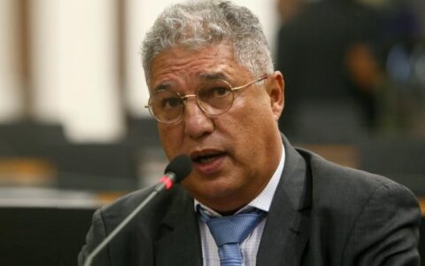 Imagem do post Rosemberg explica desistência de 1ª vice na ALBA e não garante permanência na liderança do governo