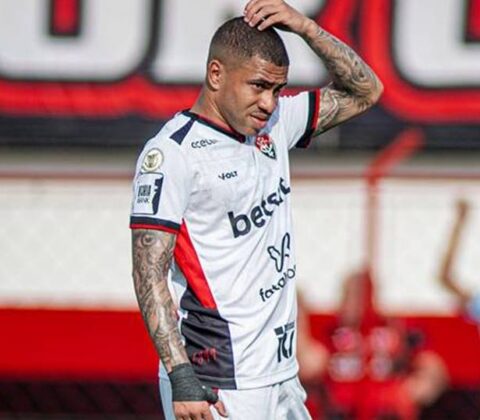 Imagem do post Vitória alega assédio em negociação de Lucas Esteves, mas empresário nega e revela detalhes das tratativas