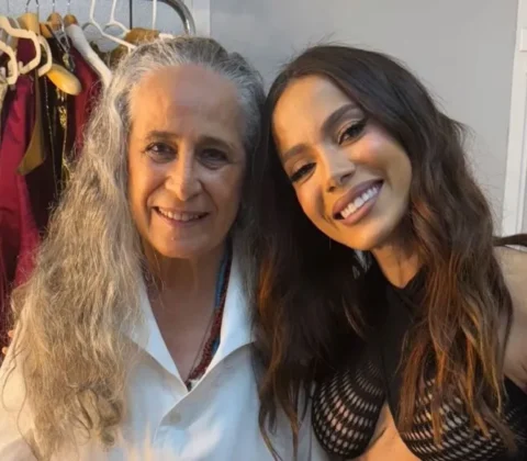 Imagem do post Encontro de Gerações: Anitta tieta Maria Bethânia durante a virada do ano no Rio