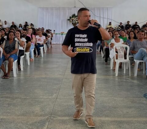 Imagem do post Prefeito Saulo Islan realiza primeira reunião de sua gestão com servidores públicos municipais