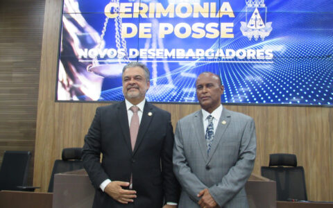 Imagem do post Novos Desembargadores Ricardo Dourado e Nivaldo Aquino tomam posse perante o Tribunal Pleno do TJBA 