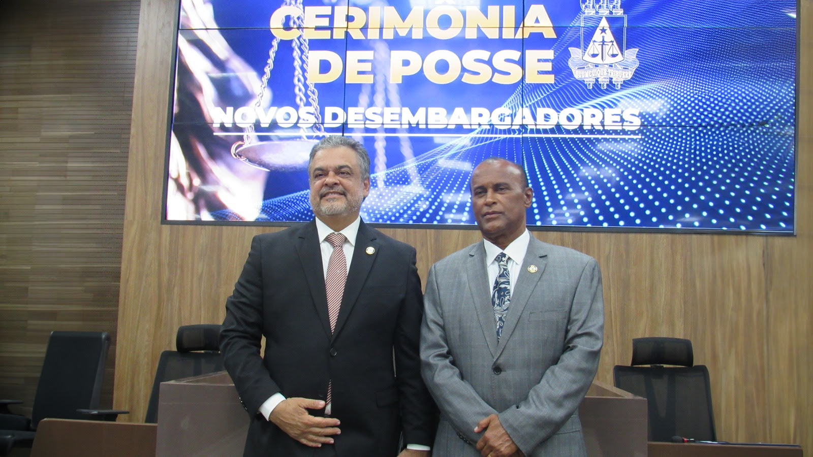 Novos Desembargadores Ricardo Dourado e Nivaldo Aquino tomam posse perante o Tribunal Pleno do TJBA