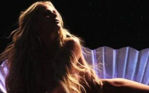 Imagem do post Yasmin Brunet surpreende ao posar pelada em ensaio fotográfico