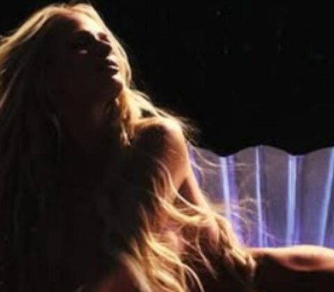 Imagem do post Yasmin Brunet surpreende ao posar pelada em ensaio fotográfico