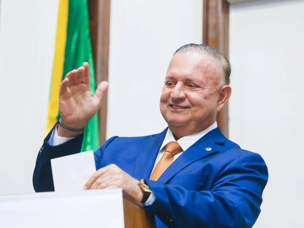 TRE rejeita pedido para anular reeleição de Adolfo Menezes na ALBA