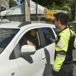 Semob realiza blitz de alcoolemia com motoristas de ônibus na Ribeira