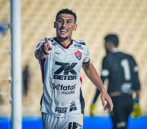 Imagem do post Baralhas apresenta quadro de tontura e desfalca o Vitória contra o Defensa y Justicia