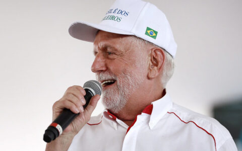 Imagem do post Jaques Wagner pede orações pela saúde de Lula: “Queremos contar com ele por mais tempo”