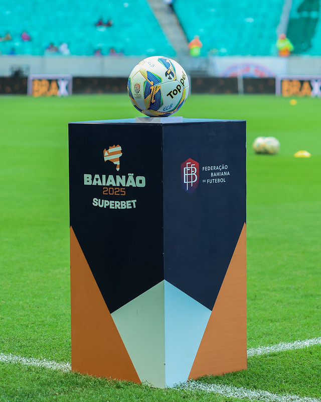 Saiba quem vai apitar os jogos de ida da semifinal do Baianão