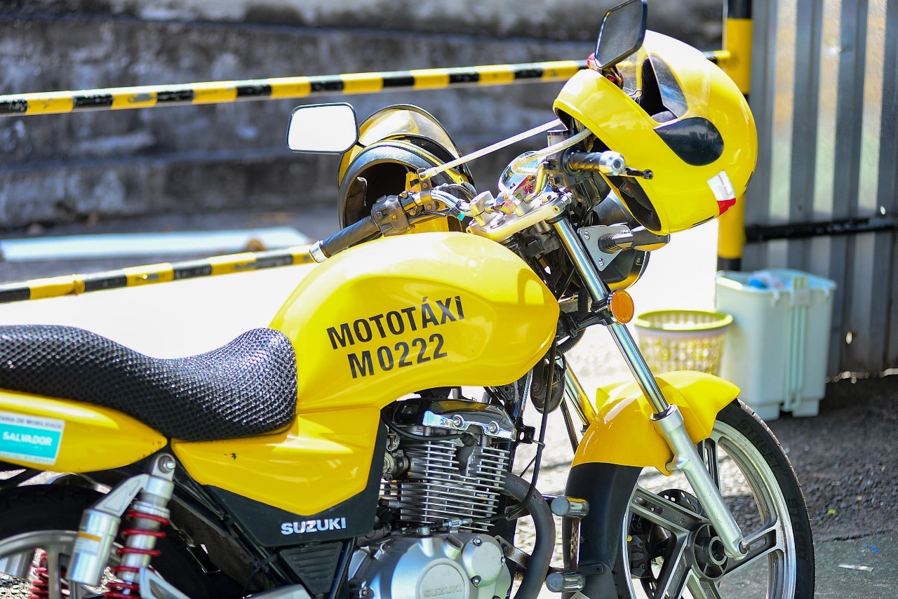 Mototaxistas têm até quarta-feira para regularizar situação na Semob