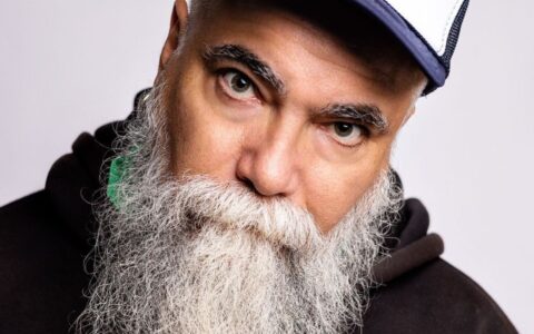 Imagem do post “Punk Acústico”: Márcio Mello apresenta show intimista com violão e canções inéditas