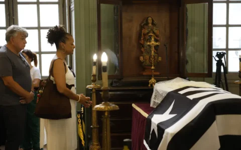 Imagem do post Familiares e amigos se despedem do cineasta Cacá Diegues