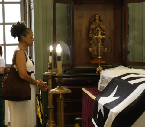 Imagem do post Familiares e amigos se despedem do cineasta Cacá Diegues