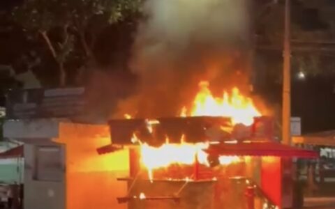 Imagem do post Incêndio destrói lanchonete em São Marcos; dono aceita doações