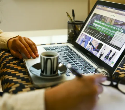 Imagem do post Trabalho por conta própria exige mais horas de serviço, diz IBGE