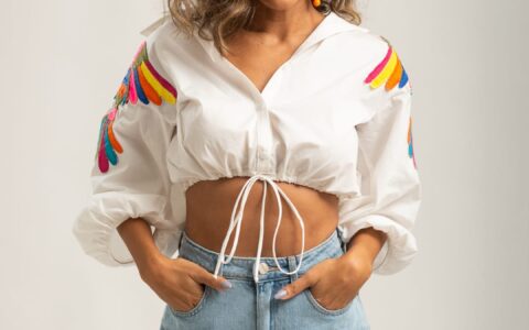Imagem do post Sol e Salvador! Kaline Rabelo lança novo hit para o Carnaval