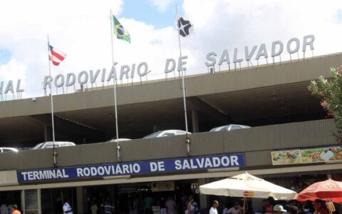 Imagem do post PM e PRF realizam operação na rodoviária de Salvador para reforçar segurança no Carnaval