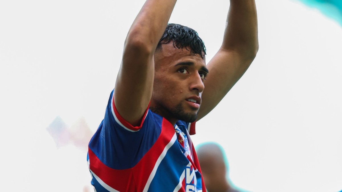 Com direito a gol de falta e hat-trick, Bahia impõe goleada sobre o Colo Colo