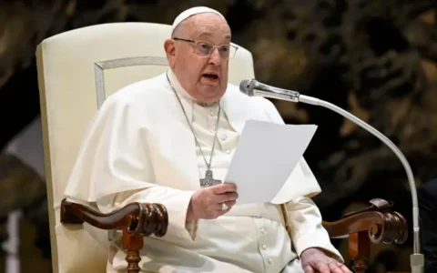 Imagem do post Vaticano atualiza estado de saúde do Papa Francisco: Sinais de insuficiência renal