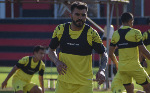 Imagem do post Adversário do Bahia na Libertadores, The Strongest faz preparação no Barradão