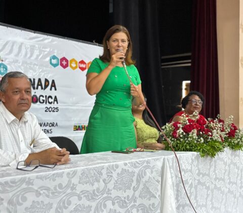 Imagem do post Adélia Pinheiro destaca políticas estaduais de educação durante abertura da Jornada Pedagógica