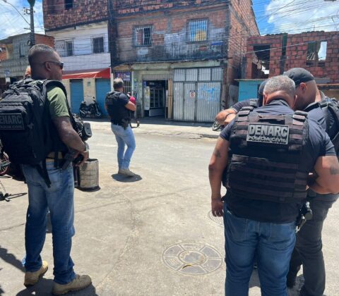 Imagem do post Polícia localiza câmera de segurança instalada por criminosos em poste na Sussuarana Nova