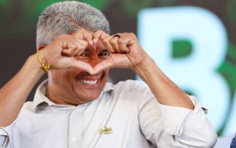 Imagem do post Jerônimo exalta Lula e critica governos anteriores: “Esse Brasil é nosso e ninguém vai arrancar da gente”